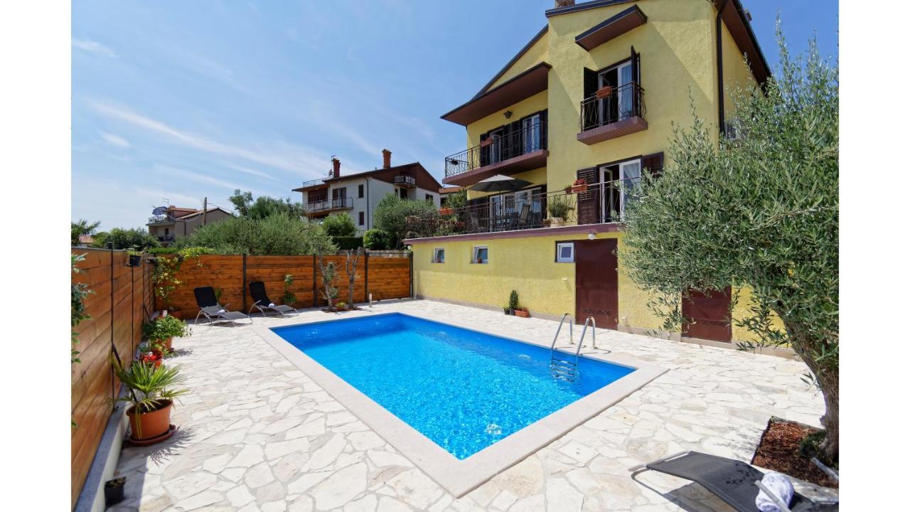 Holiday Home Vlady By Rent Istria Buje Buitenkant foto