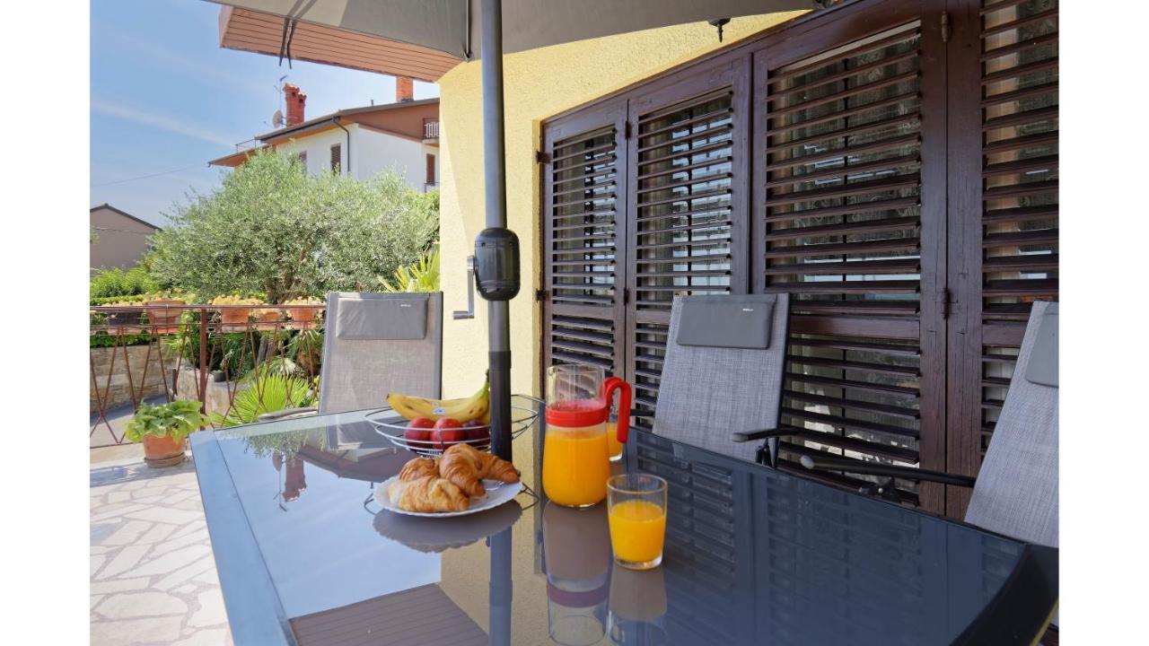 Holiday Home Vlady By Rent Istria Buje Buitenkant foto