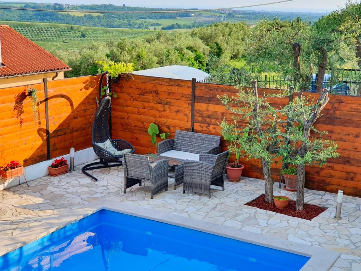 Holiday Home Vlady By Rent Istria Buje Buitenkant foto